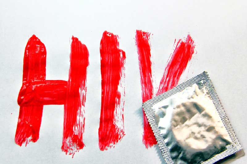 4 BỆNH NHÂN KHÔNG TÌM THẤY VIRUT HIV/LAO HẠCH